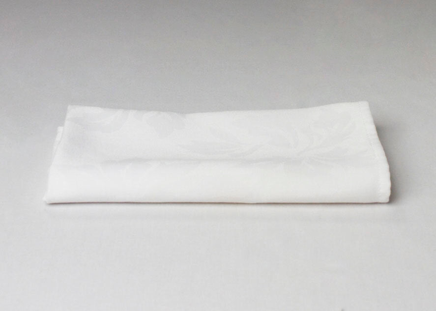 Featherleaf Tablecloth - White