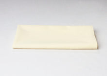 Load image into Gallery viewer, Murata Jet Spun Tablecloth - Ivory
